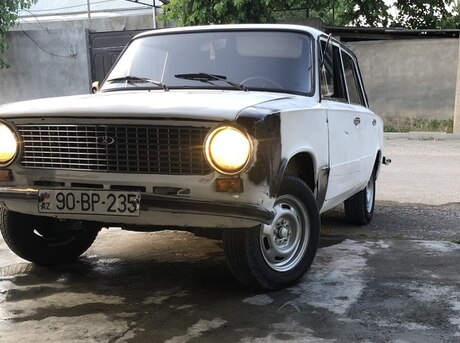 LADA (VAZ) 21013 1984