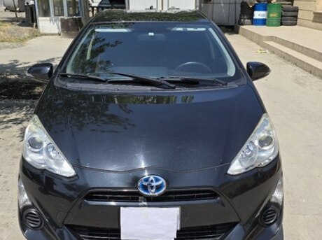 Toyota Aqua 2015