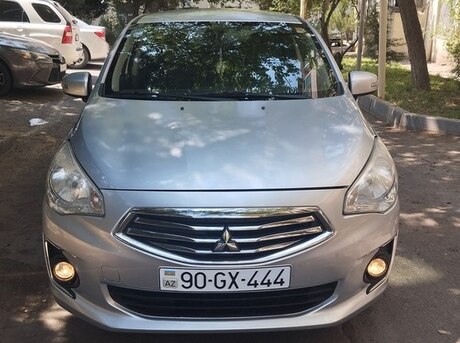 Mitsubishi Attrage 2015