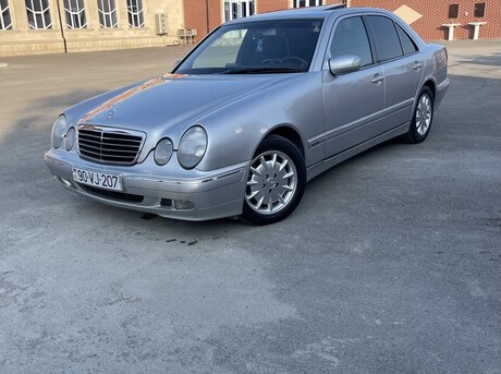 Mercedes E 320