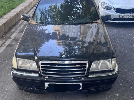 Mercedes C 200