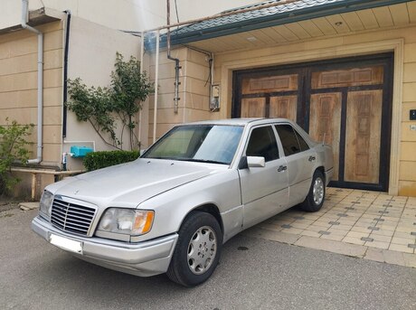 Mercedes E 200 1993