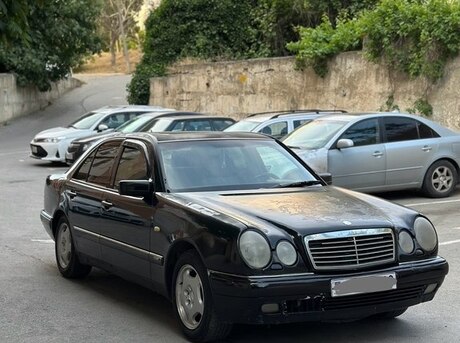 Mercedes E 240 1999