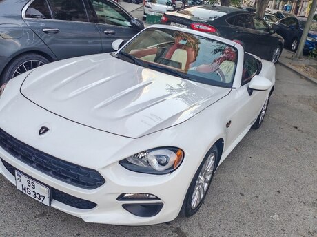 Fiat 124 Spider