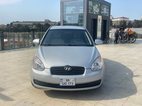 Hyundai Accent 2010