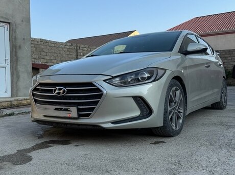Hyundai Elantra 2016