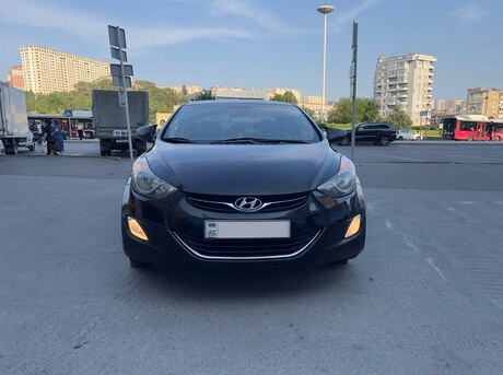 Hyundai Elantra 2012