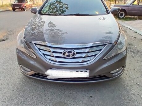 Hyundai Sonata 2010