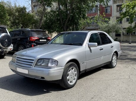 Mercedes C 180
