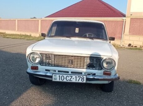 LADA (VAZ) 21011 1984