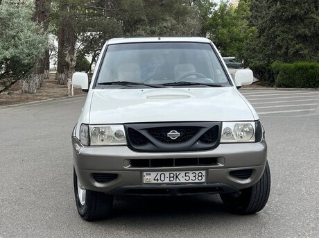 Nissan Terrano 2001