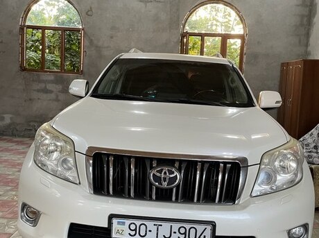 Toyota Land Cruiser Prado 2010