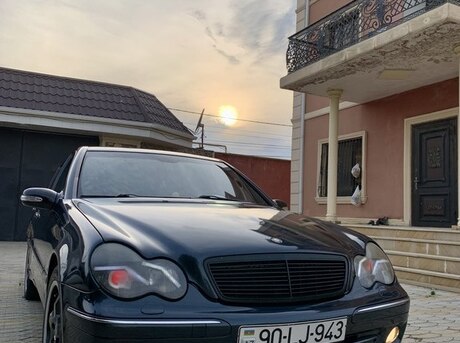 Mercedes C 200