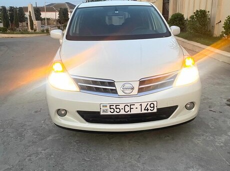 Nissan Tiida 2011