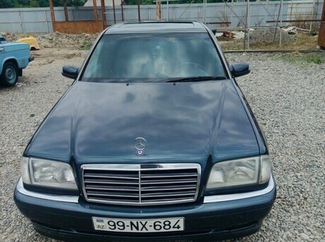 Mercedes C 200