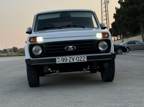 LADA (VAZ) Niva 2012