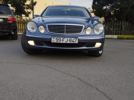 Mercedes E 240 2003