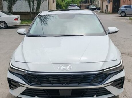 Hyundai Elantra 2024