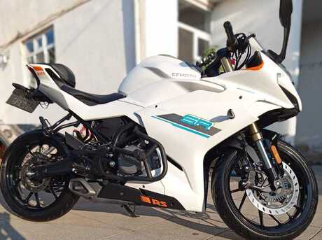 CFMOTO 250 SR