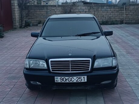 Mercedes C 200