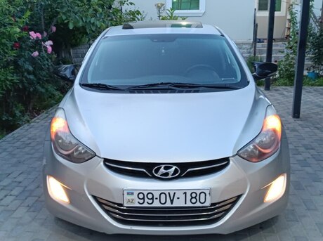 Hyundai Avante 2010
