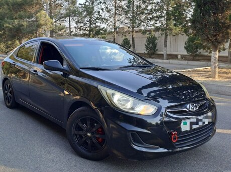 Hyundai Accent 2013