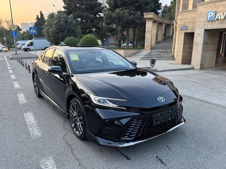 Toyota Camry 2025