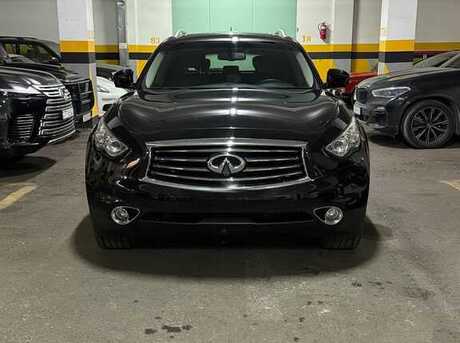 Infiniti QX70
