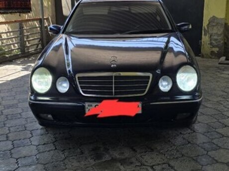 Mercedes E 220 d 2000