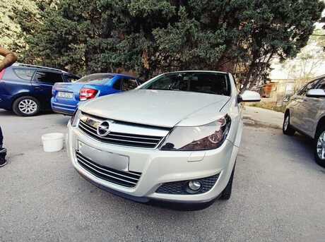 Opel Astra 2009
