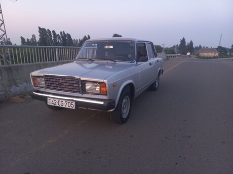 LADA (VAZ) 2107 2010