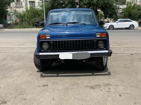 LADA (VAZ) Niva 2015
