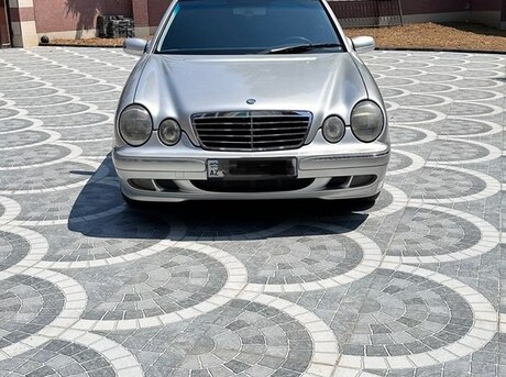 Mercedes E 240 1999