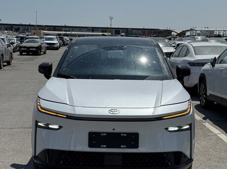 Toyota  2025