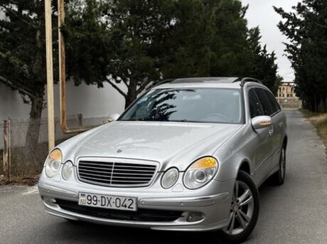 Mercedes E 240 2003