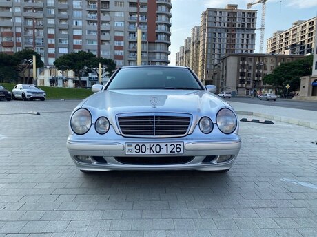 Mercedes E 220 d 2000