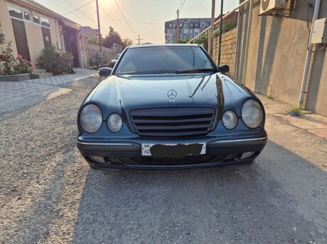 Mercedes E 270 2000