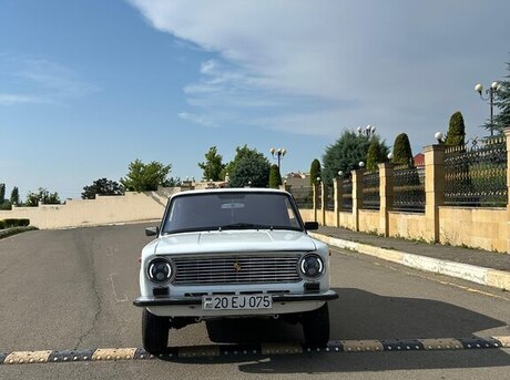 LADA (VAZ) 21011 1984