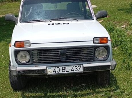 LADA (VAZ) Niva 2005