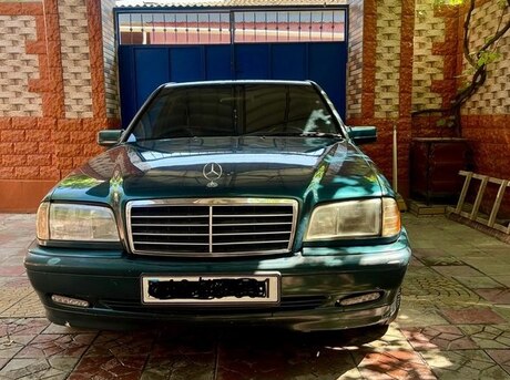 Mercedes C 180