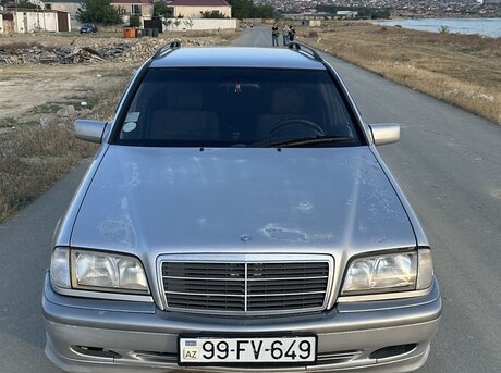 Mercedes C 200