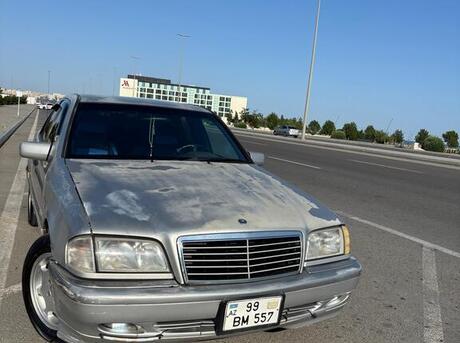 Mercedes C 200