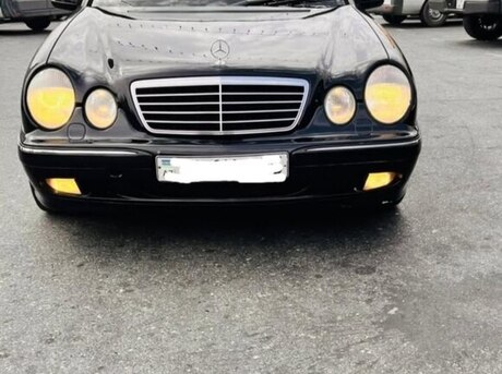 Mercedes E 240 2001