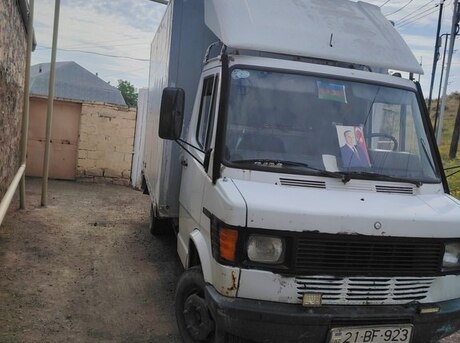 Mercedes 410 D 1998