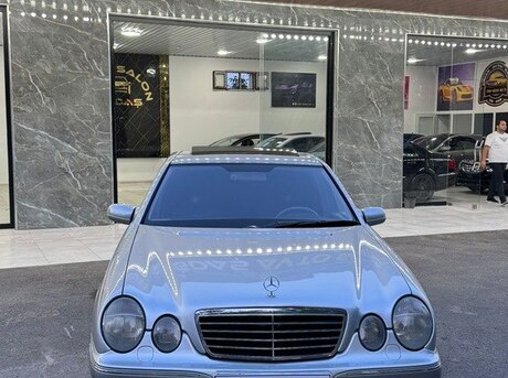 Mercedes E 280