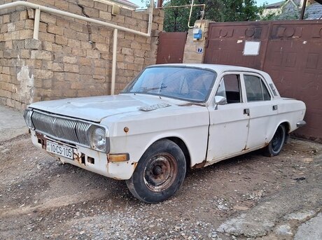 GAZ 24 1983