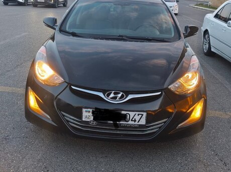 Hyundai Elantra 2012