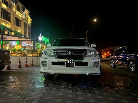 Toyota Land Cruiser 2011