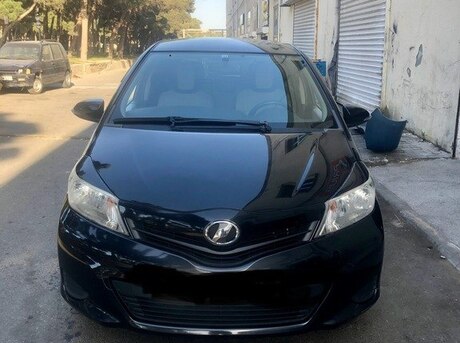 Toyota Vitz 2012