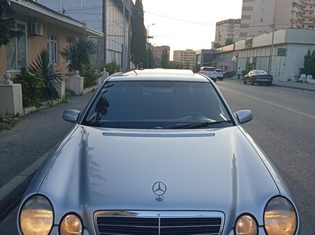 Mercedes E 270 2000